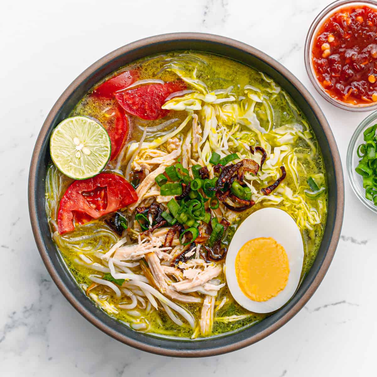 Soto Ayam Kampung Cilacap: Santapan Hangat yang Menghampiri Jiwa